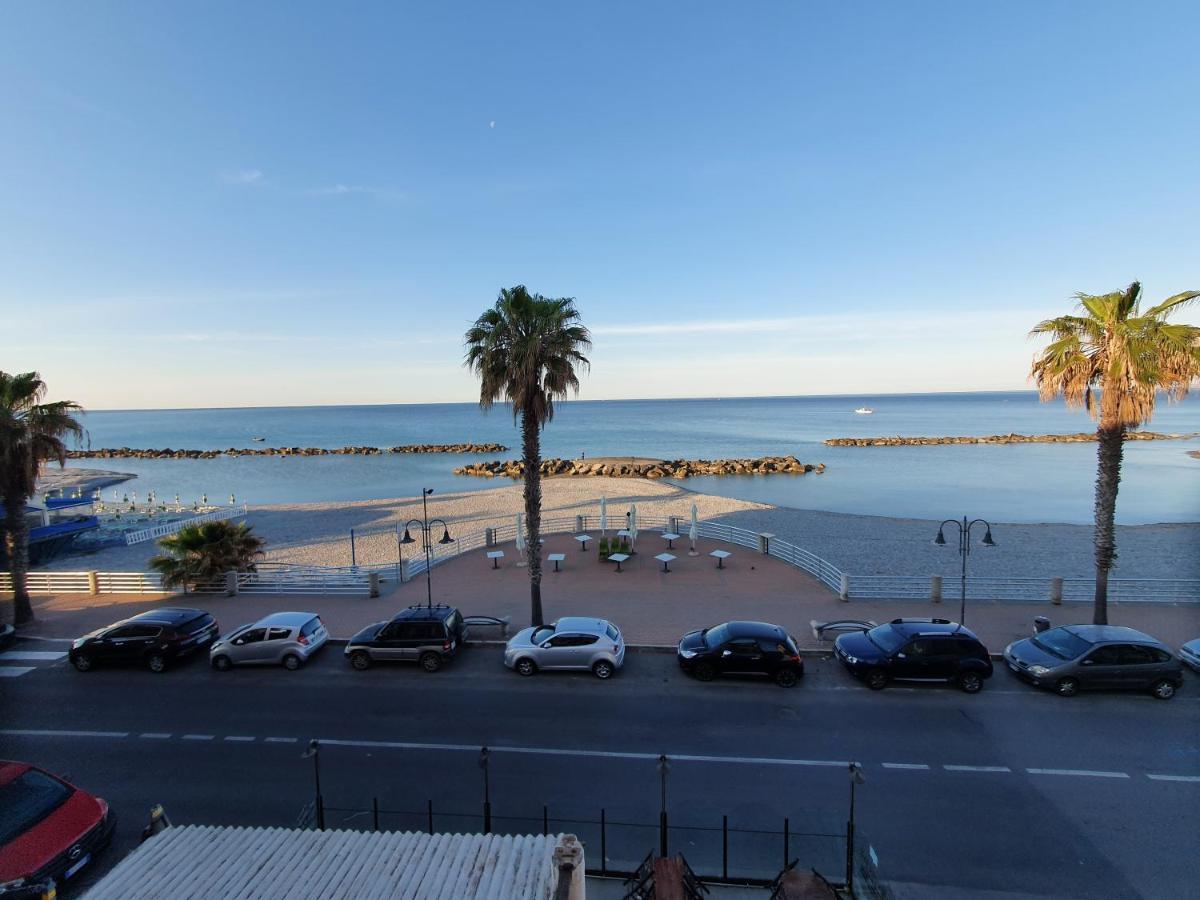 La Casa Di Marco Apartman Ventimiglia Kültér fotó